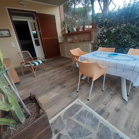 Villetta indipendente a 50 metri dal mare Castiglione della Pescaia Esterno foto