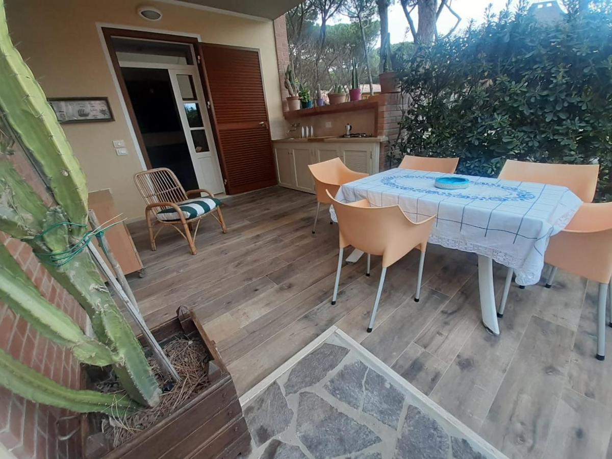 Villetta indipendente a 50 metri dal mare Castiglione della Pescaia Esterno foto
